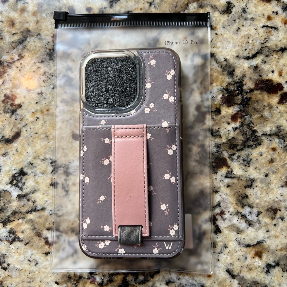iPhone 13 Pro Walli Case